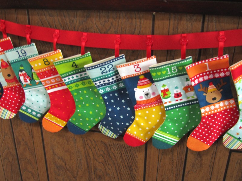 Panel - Novelty Small Stockings Bunting Fabric Advent Calendar - Image 2