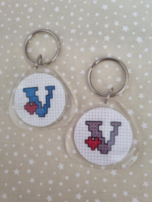 Alphabet Keyring - V